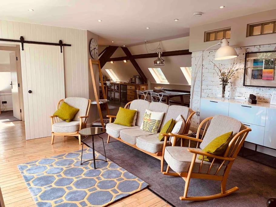 Luxury Penthouse, In The Heart Of Uppermill, Saddleworth
